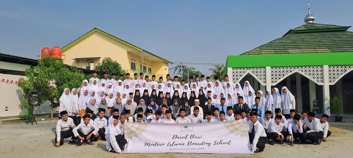 keluarga besar pondok modern darul birri