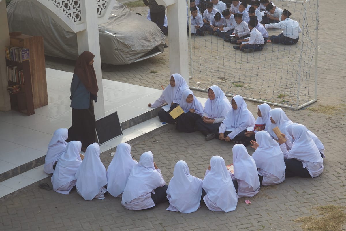 mufrodat setiap pagi di pondok modern Darul Birri
