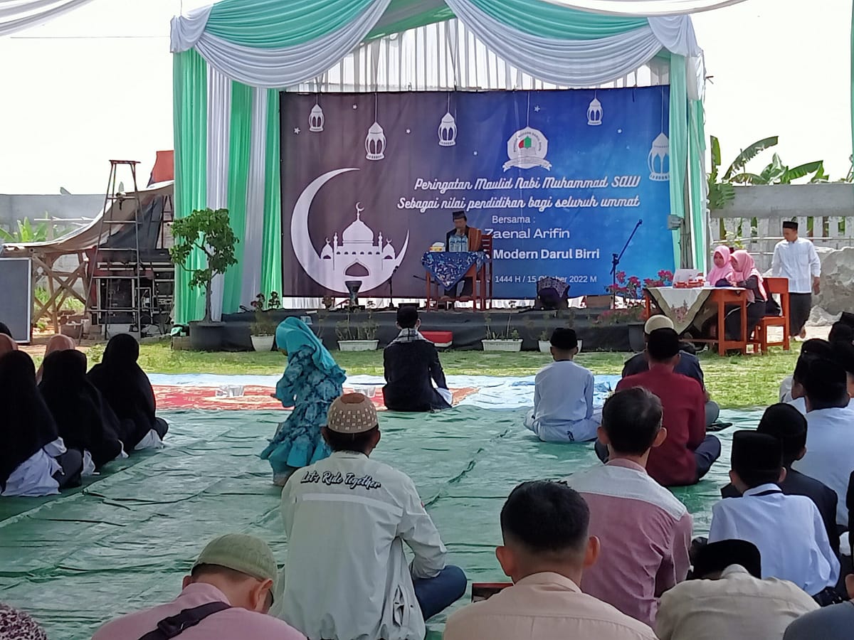 peringatan maulid nabi muhammad saw di pondok modern darul birri