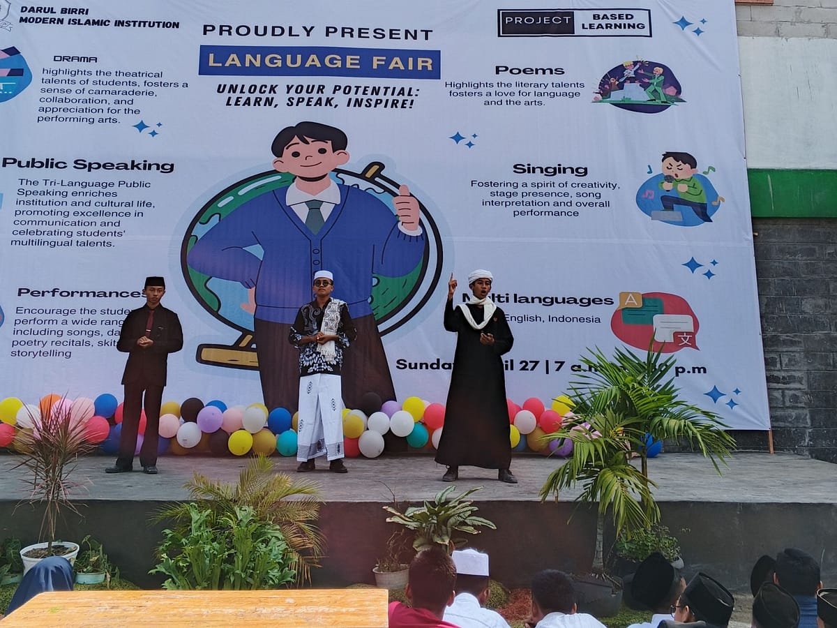 pondok-pesantren-alumni-gontor-melaksanakan-Language-Fair-di-Tangerang