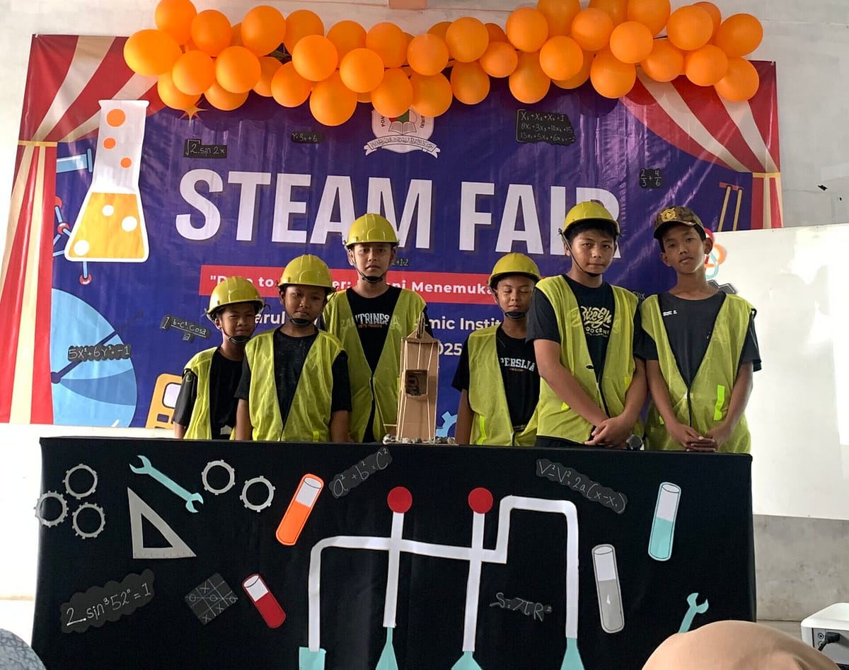 Mesin-Katrol-Sederhana-STEAM-Fair-2025-Pondok-Modern-Darul-Birr