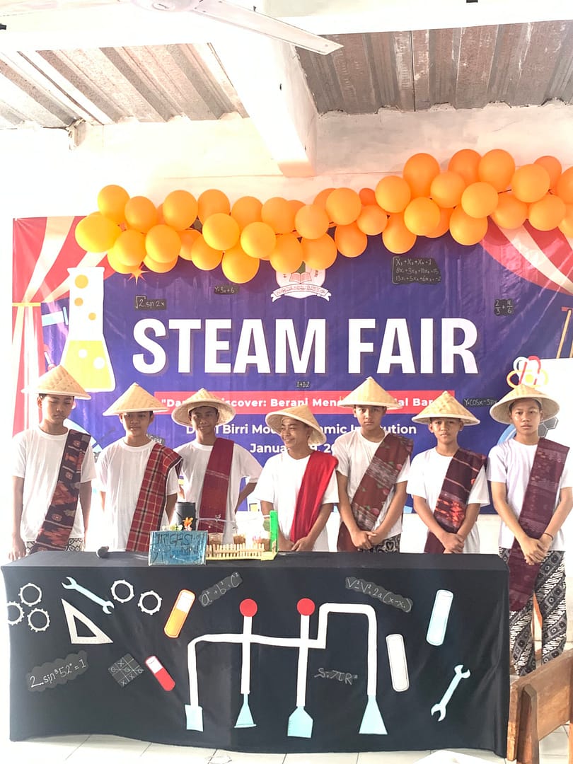 Sistem Irigasi Mini STEAM Fair 2025 Pondok Modern Darul Birri Tangerang
